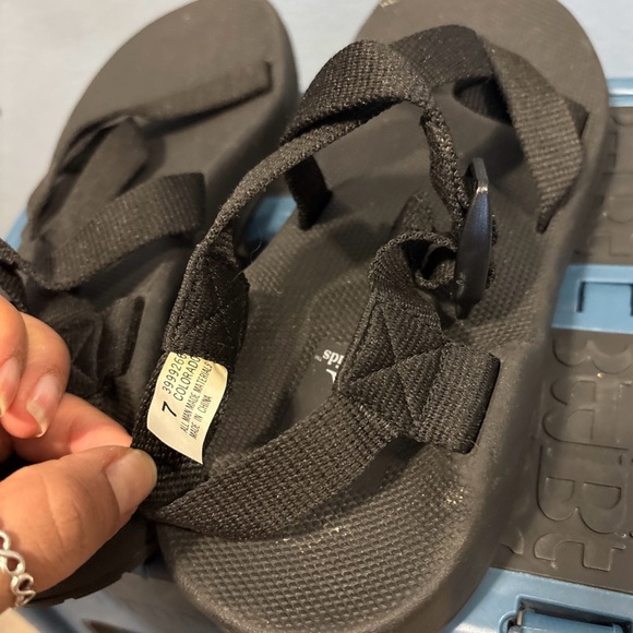 River Rapids Women's Black Strap Sandals - Picture 2 of 5